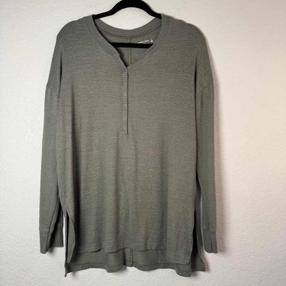 Abercrombie & Fitch Soft A&F Cozy Olive Green Henley Tunic Top Womens Large